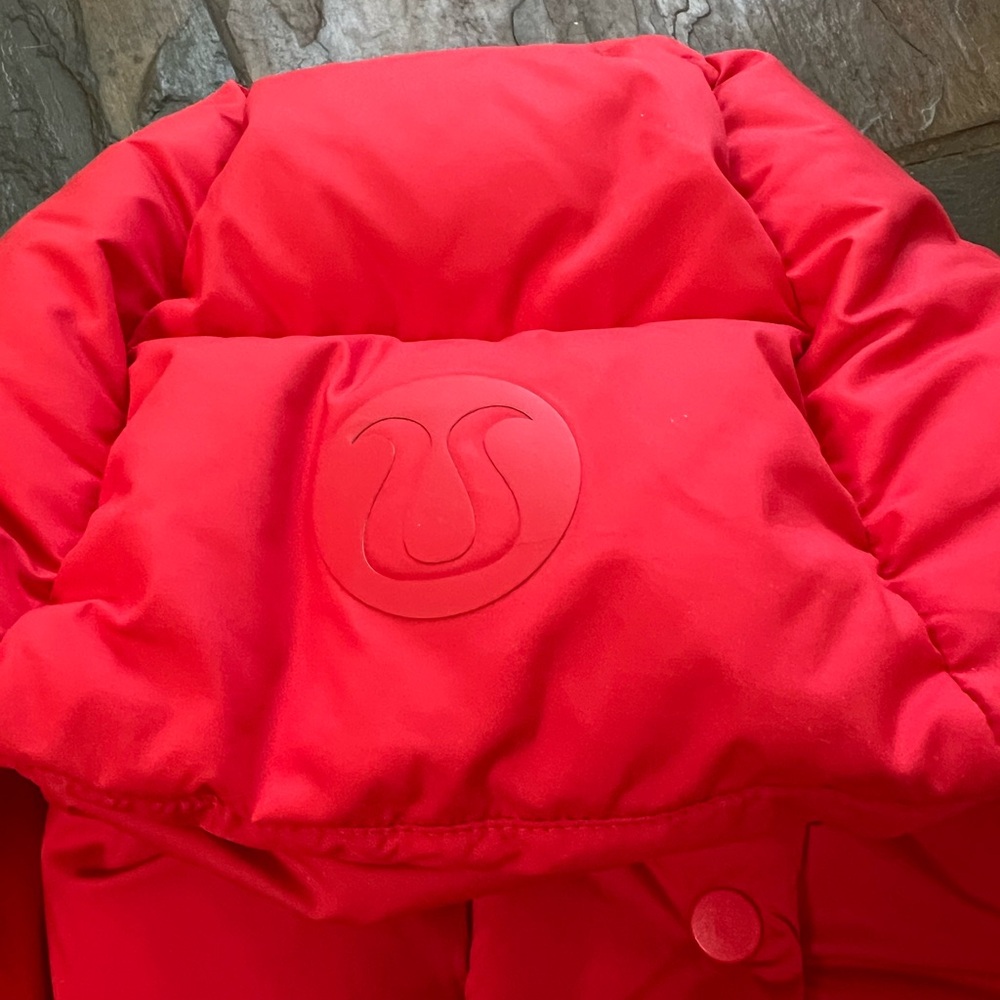Lululemon Athletica Wunder puff cropped vest grenadine red 12 - Picture 6 of 8